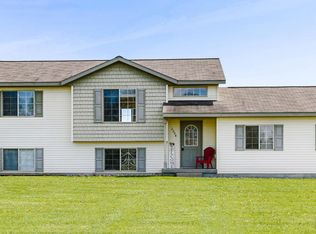 2204 Avalon View Dr NE, Cedar Springs, MI