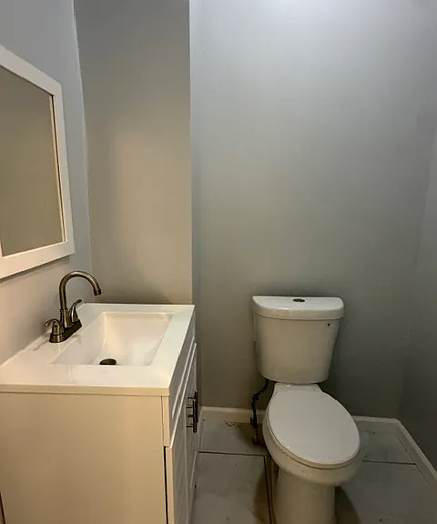 2105 E Federal St — Photo 5