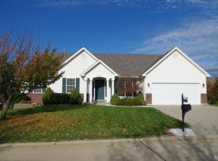 852 Rambling Pine Dr, Saint Charles, MO 63303