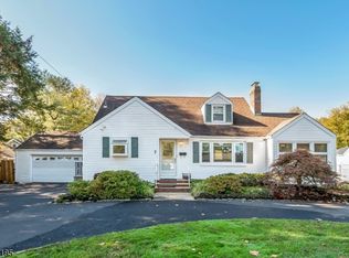 7 Eagle Rock Ave, Roseland, NJ 07068