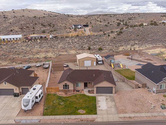 2nd image of 2101 E Ravine Rd