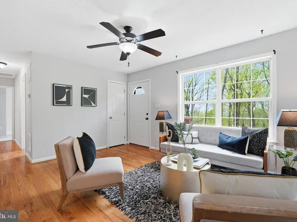 195 Gayles Ln, Front Royal, VA 22630