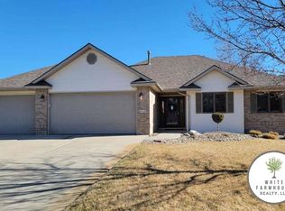 812 Brooke Dr, Wayne, NE 68787