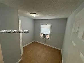 820 21st St #C — Photo 7