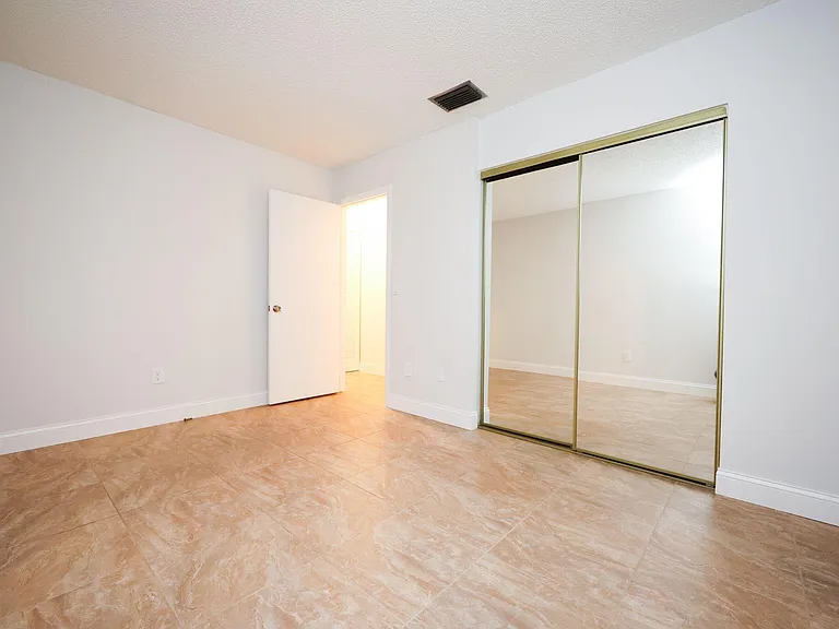 10127 Boca Bnd E #B2 — Photo 11
