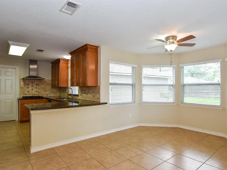11914 Normont Dr — Photo 4