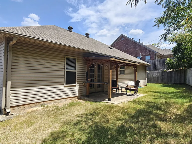 6070 Allwood Dr — Photo 22