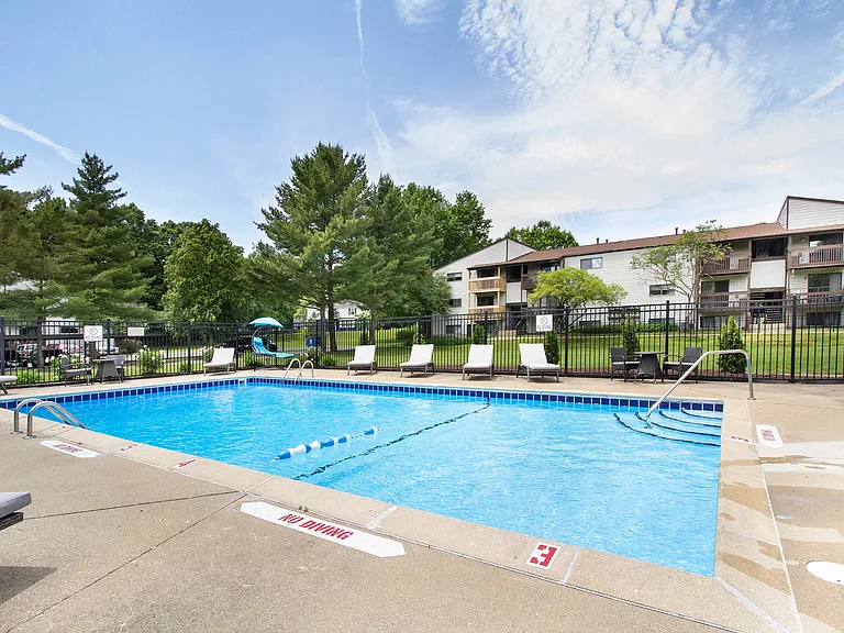 Briarwood Apartments — Photo 9