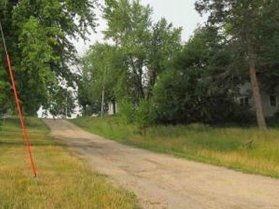 Exterior Neighborhood (street photo)