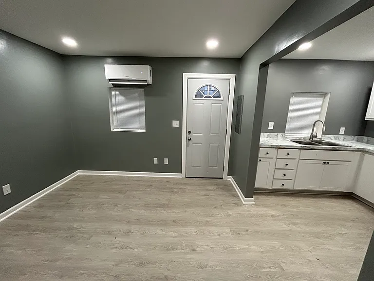 2917 W Virginia St #B — Photo 3