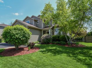 1172 Sweetwater Rdg, Lake In The Hills, IL 60156