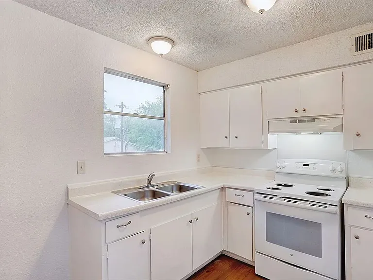 714 Martindale Rd — Photo 12