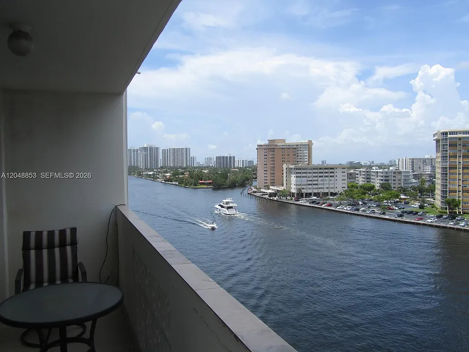 1833 S Ocean Dr #911