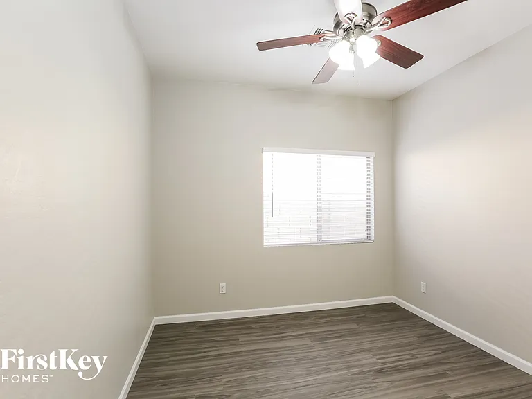 5229 W Shumway Farm Rd — Photo 11