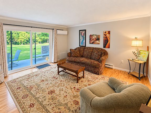 4th image of 185 Porter Lake Dr