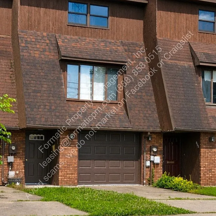 157 N Gates Ave