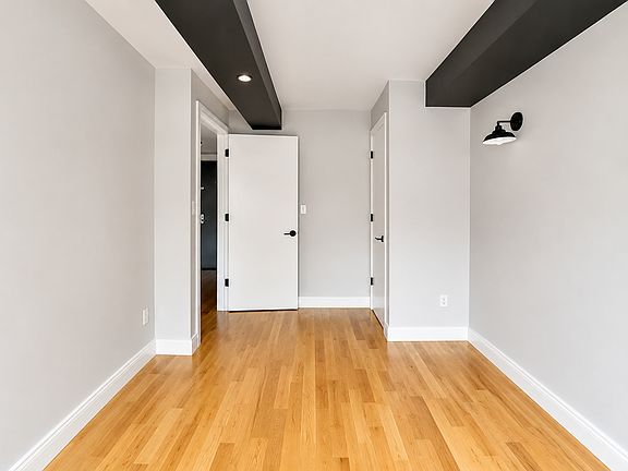 5th image of 186 Lenox Rd #5M