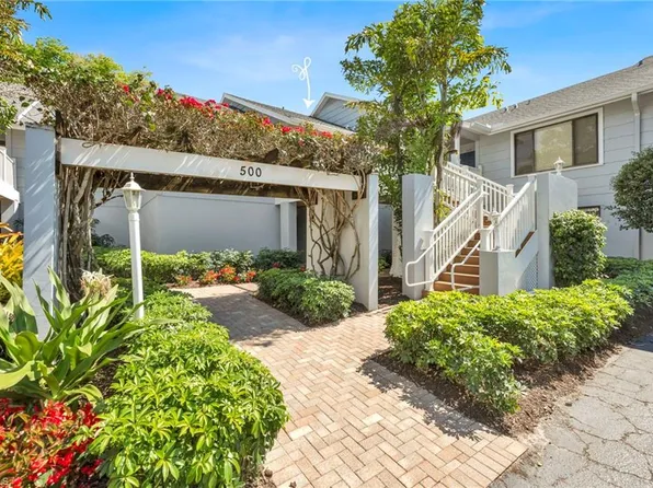 508 Courtside DR #E203, NAPLES, FL 34105