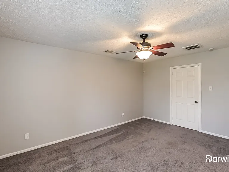 727 Cherry Valley Dr — Photo 8