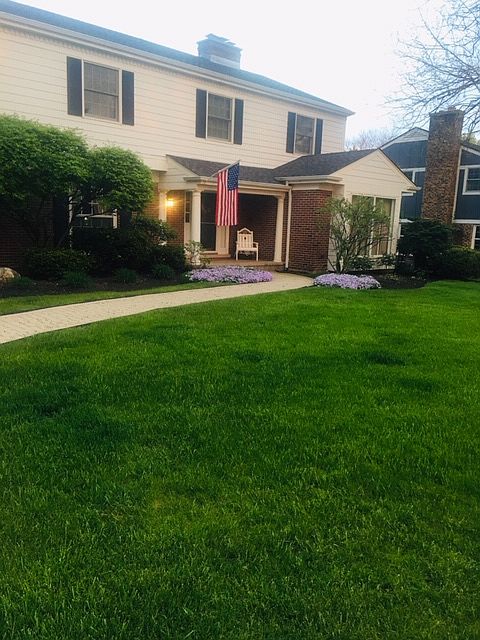 2nd image of 743 Orchard Dr