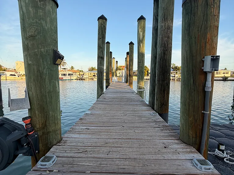 509 S Bayshore Dr #1 — Photo 19