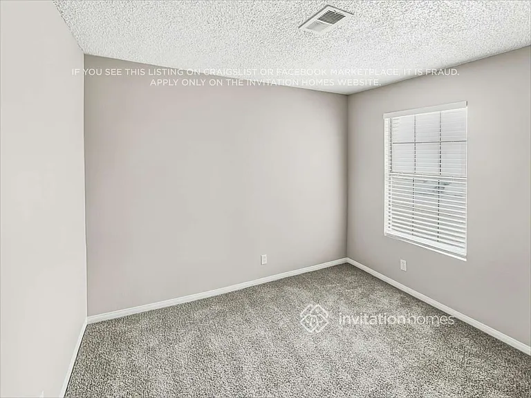 3301 Hyannis Cir — Photo 16