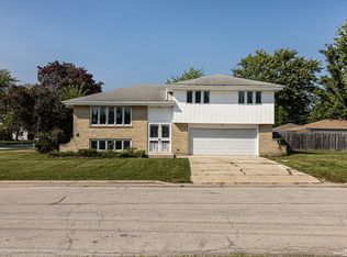 7553 S Oketo Ave, Bridgeview, IL 60455