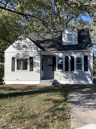2504 Vendome Dr Photo 1