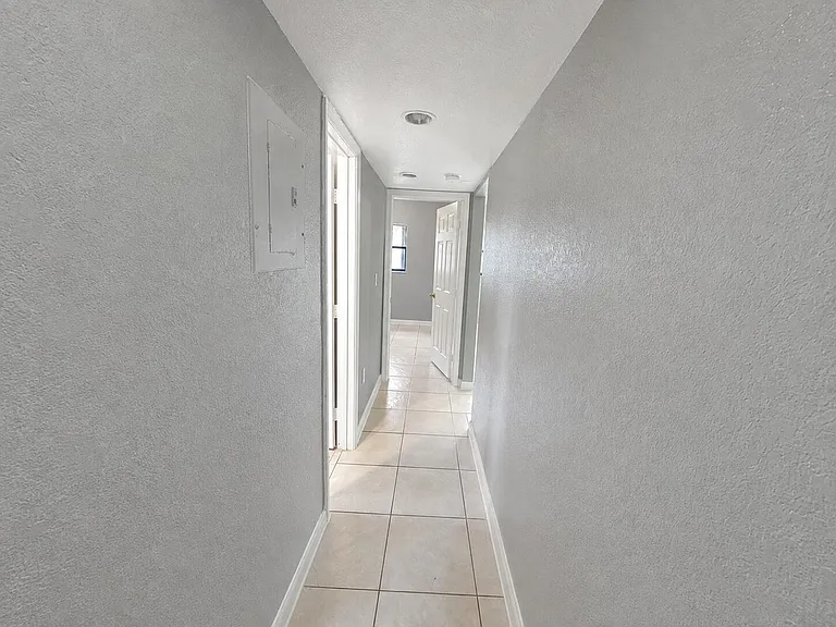 421 NW 7th St #1-4 — Photo 1