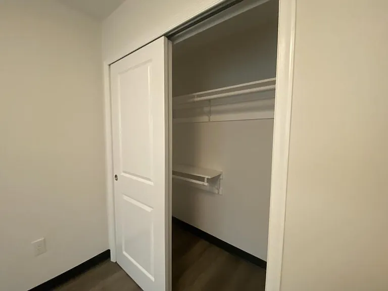 5622 Midwood Ave #1 — Photo 9