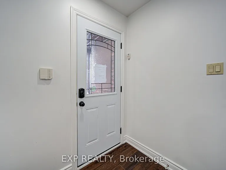 82 Muirlands Dr — Photo 3