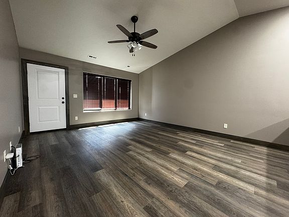 4th image of 1632 Windridge Ave #1632