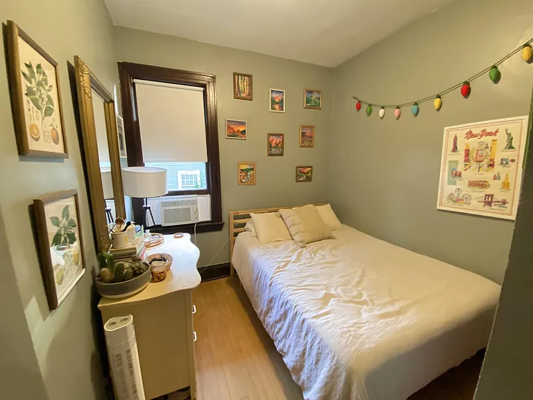 2823 S Logan Ave — Photo 12