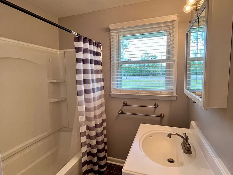 2950 Ashland City Rd — Photo 12