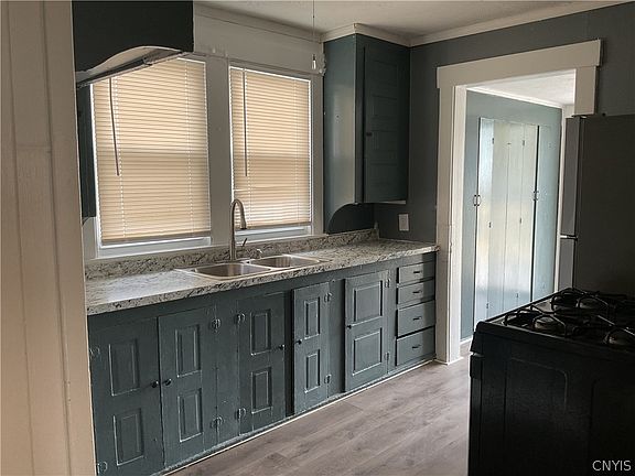 3rd image of 109 Smith Rd