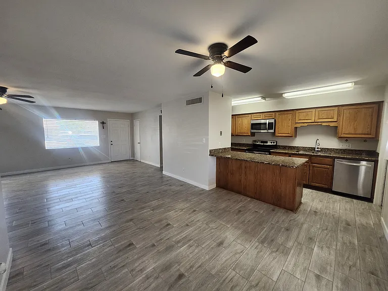 3136 W Port Au Prince Ln — Photo 8