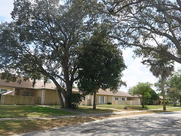 1513 Sophie Blvd — Photo 20