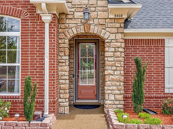 2nd image of 3408 Golden Valley Ln