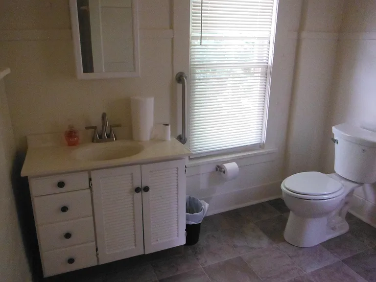 1364 Stark Ave SW — Photo 12