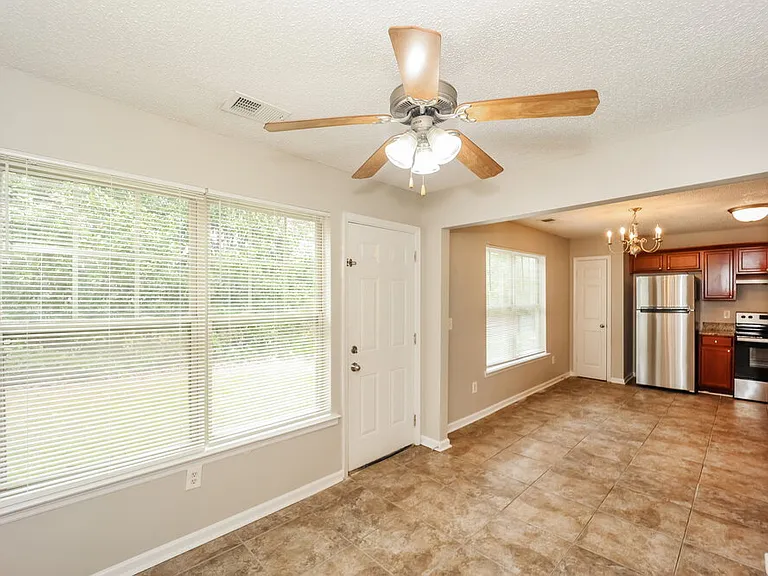 3076 Broadleaf Trl — Photo 8