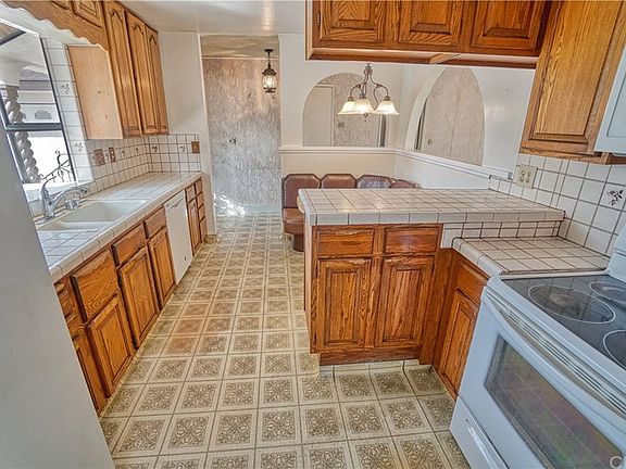 3rd image of 6601 Mount Baldy Cir