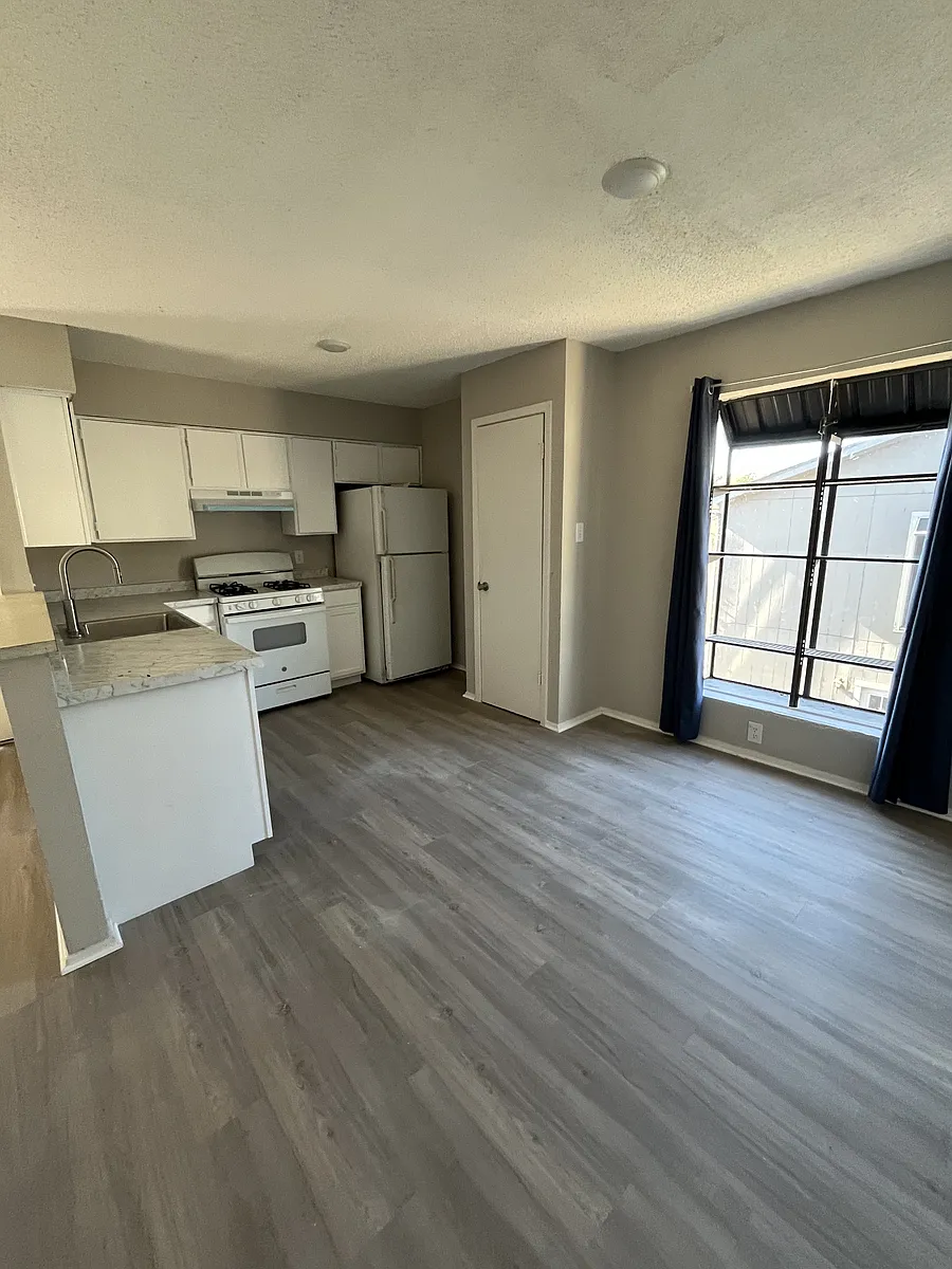 Building Photo - 606 Bracewood Cir #C