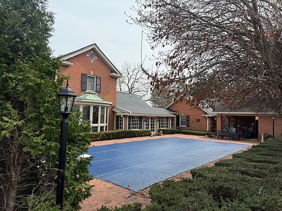 4th image of 3217 Tates Creek Rd