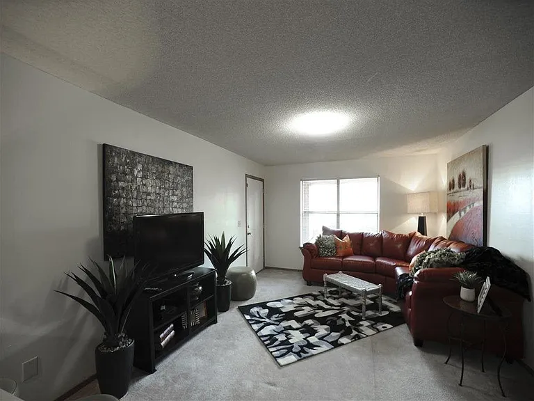 Gladiola Estates — Photo 6