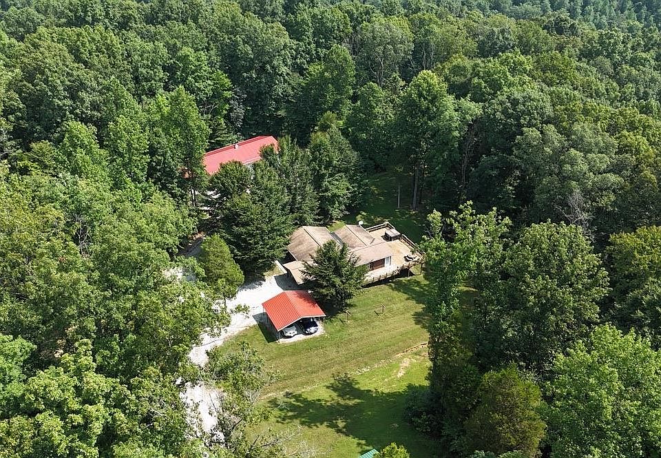 1st image of 1904 N Woodland Lakes Dr