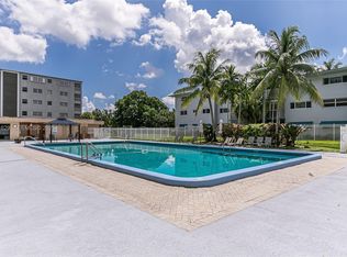 Hillcrest No 4 Condo, Hollywood, FL 33021