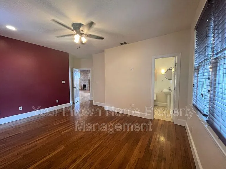 639 Somerset Ter NE — Photo 22
