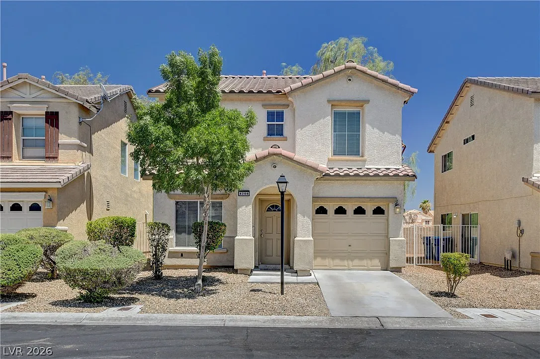 3 bed, 2.5 bath, 1271 sqft, $2,200 — Photo 1