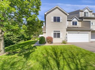 8630 Savanna Oaks Bay UNIT D, Woodbury, MN 55125