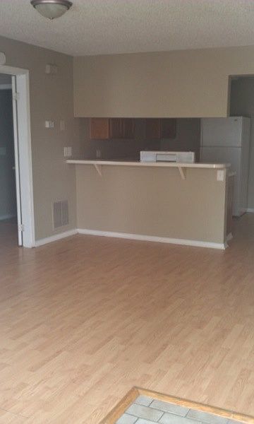 1st image of 1228 W Westchester Way